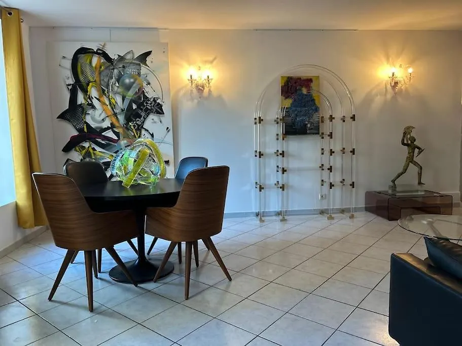 Interieur D'Artistes Apartment Montelimar 0*,  France