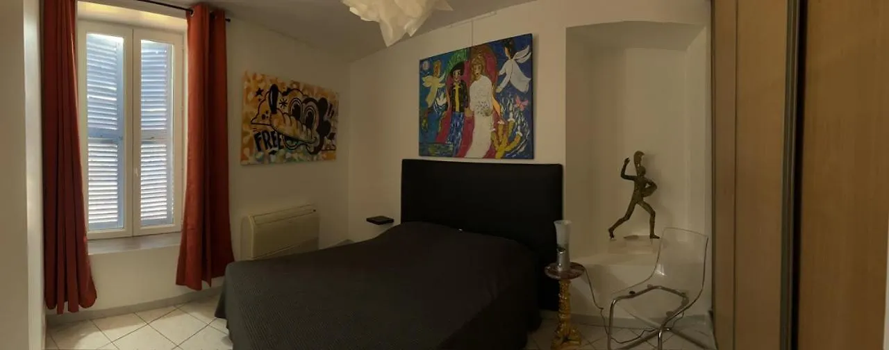 Interieur D'Artistes Apartment Montelimar France